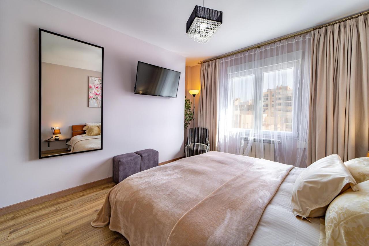 Perla De Malagueta Apartment Малага Екстериор снимка