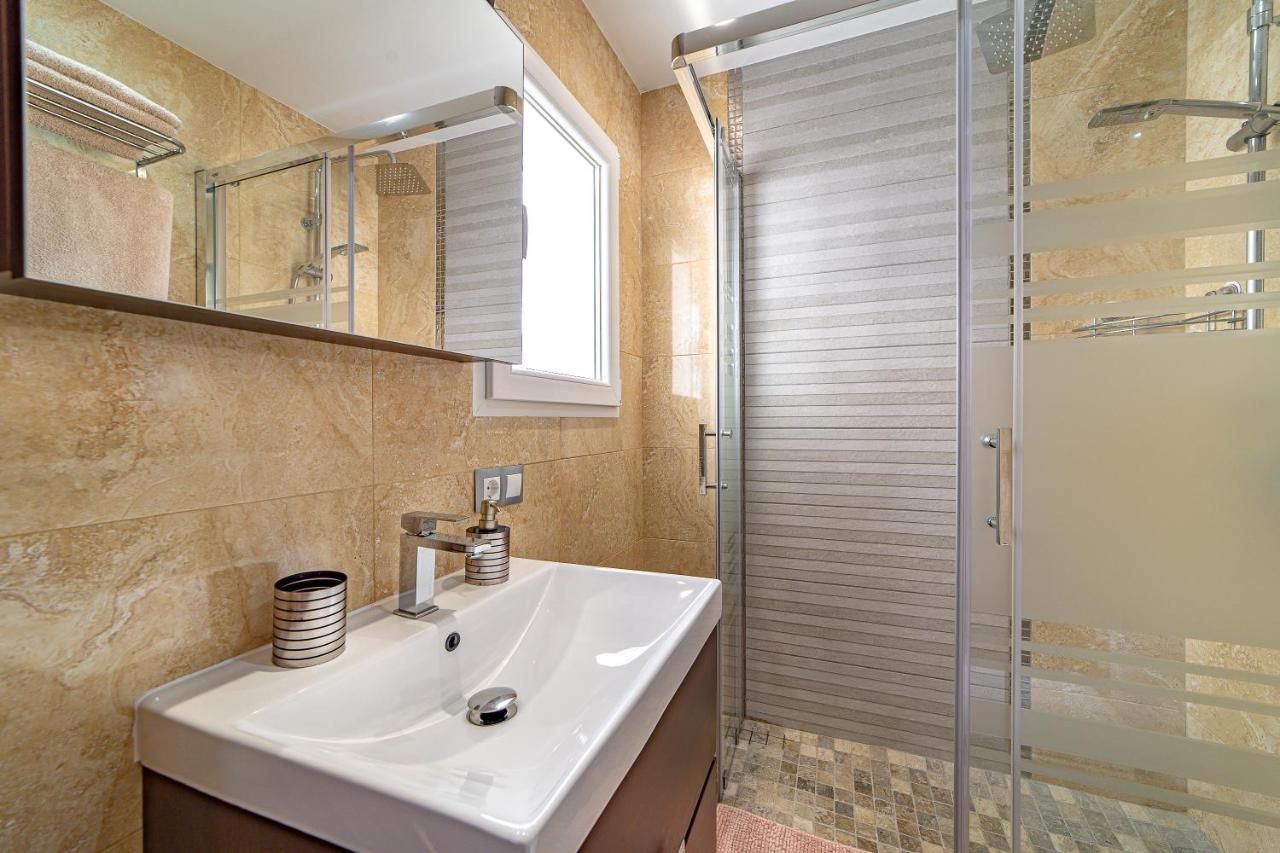 Perla De Malagueta Apartment Малага Екстериор снимка