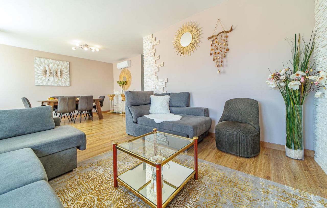 Perla De Malagueta Apartment Малага Екстериор снимка